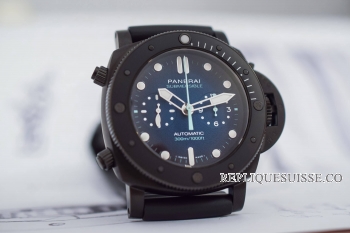 Panerai Luminor Submersible 47 Chrono Guillaume Nery Editio Pam00983