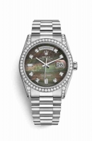 Copie Montre Rolex Day-Date 36 18 ct en or blanc serti de diamants 118389 Black en nacre serti de diamants Cadran m118389-0010