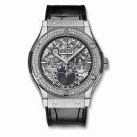 Copie Montre Hublot Classic Fusion Aerofusion Moonphase Titane Diamants 45mm 517.NX.0170.LR.1104